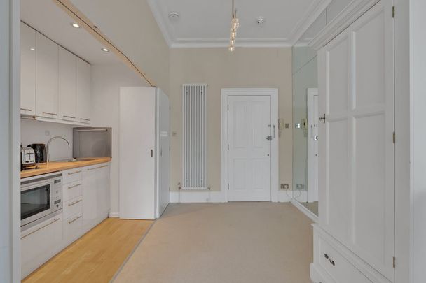 Lyall Street - Photo 1