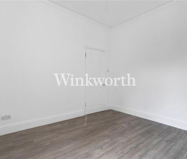 3 bedroom end of terrace house to rent - Photo 4