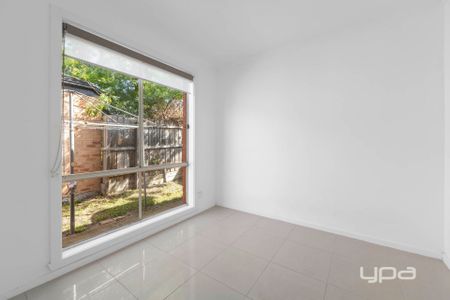 Unit in the Heart of St. Albans - Photo 5