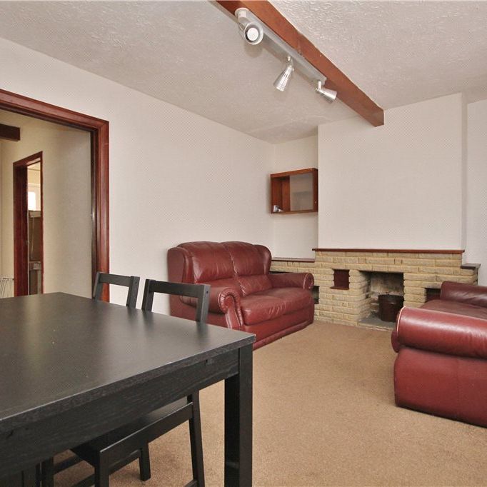 Aldershot Road, Guildford, Surrey, GU2 8AJ - Photo 1