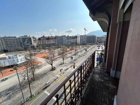 Charmant 2,5 pièces – Vue sur Plainpalais - Photo 4