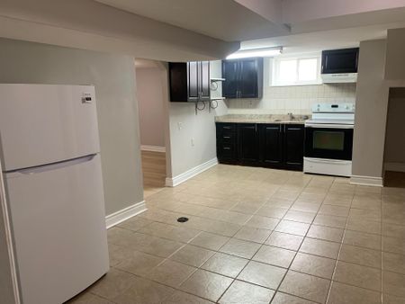 For Lease - 5 Tulloch Drive Unit# ( Lower ), Ajax, Ontario - Photo 4