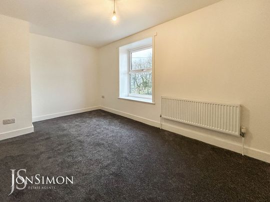 Whalley Road, Ramsbottom - Photo 1