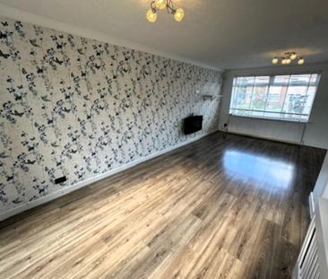 3 bedroom semi-detached house to rent - Photo 6