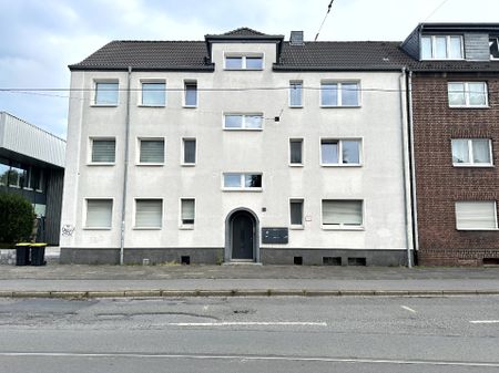 KREFELD-BOCKUM: VOLLSTÄNDIG RENOVIERTE 2-ZIMMER WOHNUNG ANZUBIETEN! - Photo 2