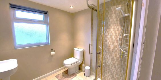 Station Road, Hayes, Middlesex UB3 - Photo 3