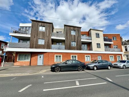 2 bedroom apartment to rent - Photo 5