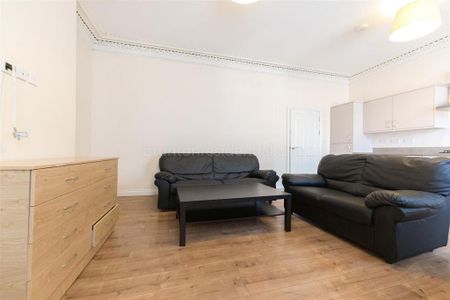 4 bedroom maisonette to rent - Photo 3