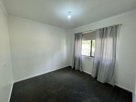 Two Bedroom Cottage Close to CBD - Photo 2
