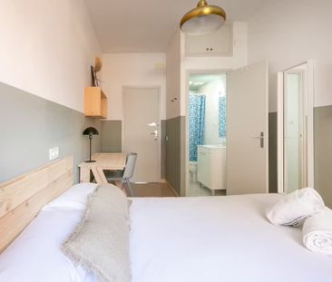 Carrer d'Homer, Barcelona, Catalonia 08023 - Photo 3