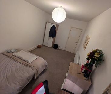 5 Bed Flat, Hornsey Road, N19 - Photo 3