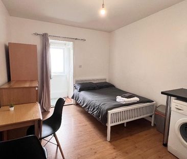 Studio to rent - Photo 5