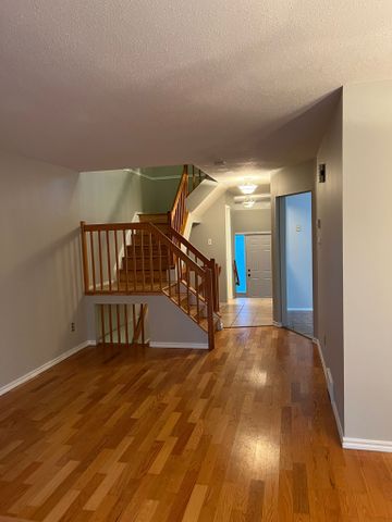 For Lease - 61 Rueter Street, Barrhaven, Ontario - Photo 3