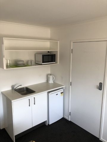 Modern, Fully Furnished Studio – Power & Internet Included! - Photo 3