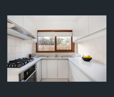 Modern Inner-City Living in the Heart of Brunswick - Photo 5