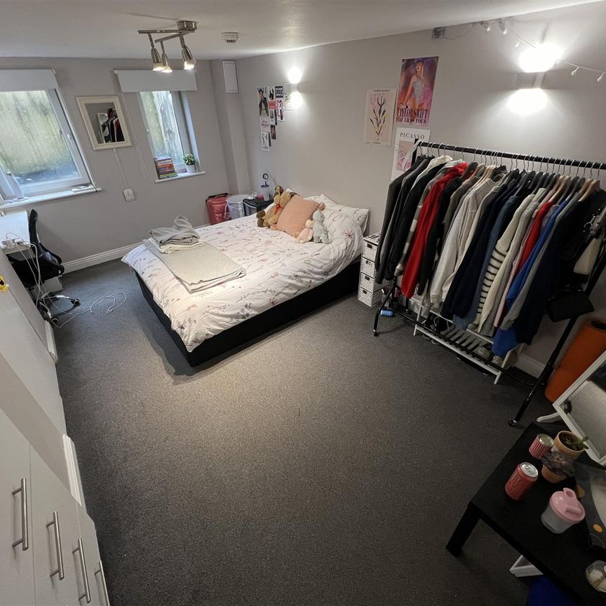 Brudenell Road, Hyde Park, LS6 1HA, Leeds - Photo 1