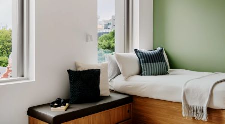 Larger Corner Studio Premium View - Photo 5