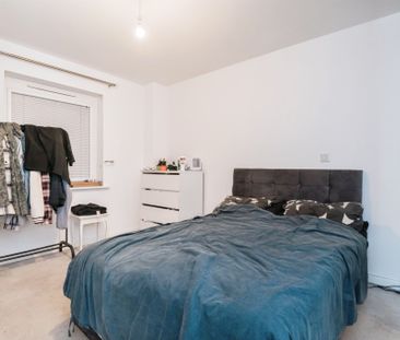 John Thornycroft Road, Southampton - Photo 6