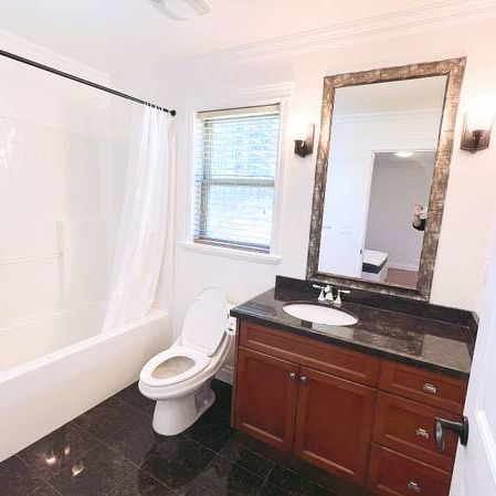 furnished bedroom with private bathroom on 2nd level clo Lougheed Mall - Photo 4