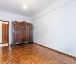 Apartment 3 bedrooms for rent Beato Lisboa - parking space, garage - Photo 2