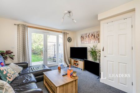 3 bedroom house to rent Cornaway Lane, Fareham, PO16 - Photo 2