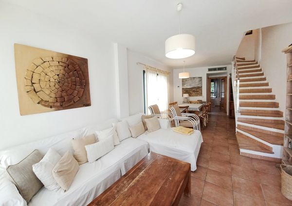 WINTER RENTAL. Bungalow for rent with 4 bedrooms in Arenal area Javea