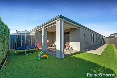 144 Hummingbird Boulevard, Tarneit, VIC 3029 - Photo 2