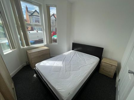 1 bedroom in a house share to rent - Photo 5