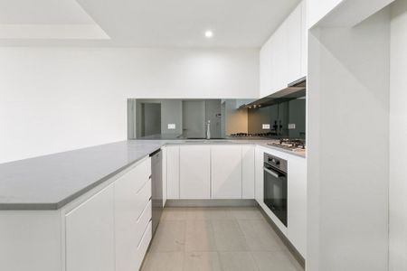 Modern Two Bedroom in a Quiet Complex - Photo 4