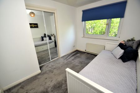 2 bed flat to rent in Hillington Road South, Glasgow, G52 - Photo 5