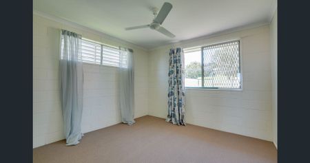 Neat & Convenient Home in North Mackay - Photo 3