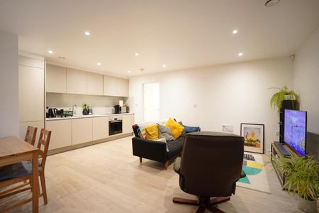 2 bedroom flat to rent - Photo 2