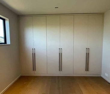 Modern 3BR Townhouse in Wesley - Photo 1