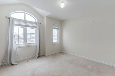 For Lease - 58 Oliver's Mill Road Unit# Upper, Springwater, Ontario - Photo 5