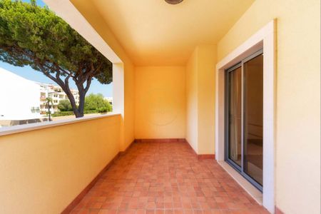 3 bedroom luxury Flat for rent in Vilamoura, Distrito de Faro - Photo 2