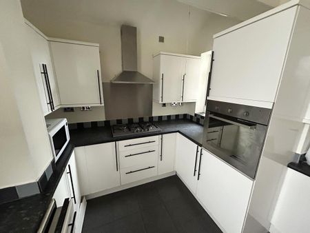 3 bedroom detached house to rent - Photo 2