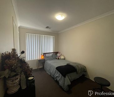 LOW MAINTENANCE - Photo 6