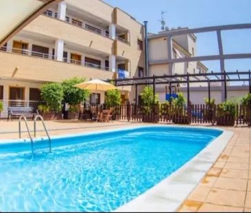 Alquiler de piso en Avenida Poeta Eduardo Flores, 86 - Photo 1