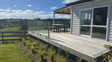 Charming 2-Bedroom home in Taupaki - Photo 5