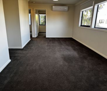 Spacious, Stylish & Modern Family Living in a Prime Sunshine West L... - Photo 4
