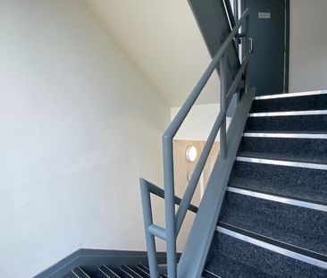 Flat 15 Oakfield House, Preston New Road, Blackburn. BB2 6AY - Photo 1