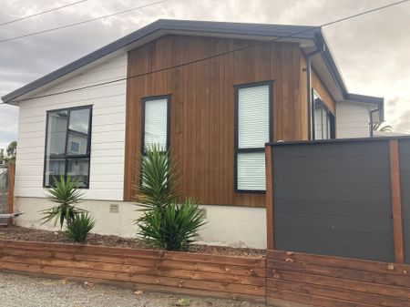 The Romance Of The Beach! - Photo 2