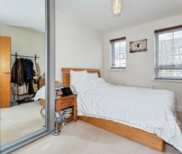 2 bedroom apartment to rent - Photo 6