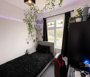 3 bedroom semi-detached house to rent - Photo 5