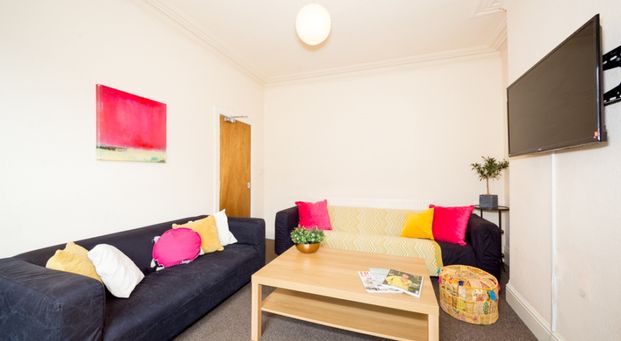 183 Cardigan Road, Hyde Park, Leeds, LS6 1QL - Photo 1