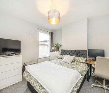 2 bedroom maisonette to rent - Photo 2