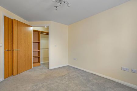 1 bedroom retirement property to rent - Photo 4