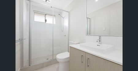 Fresh 4x2 Family Home - Photo 5