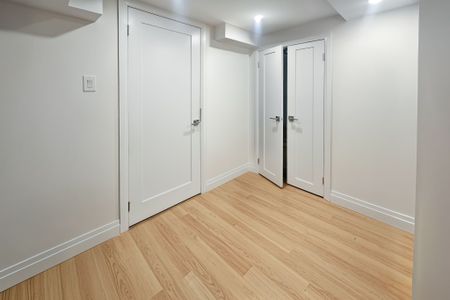 For Lease - 2394 Alstep Way, Oakville, Ontario - Photo 5