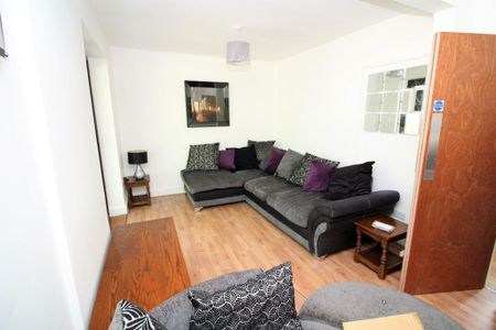 1 bedroom semi-detached house to rent - Photo 3